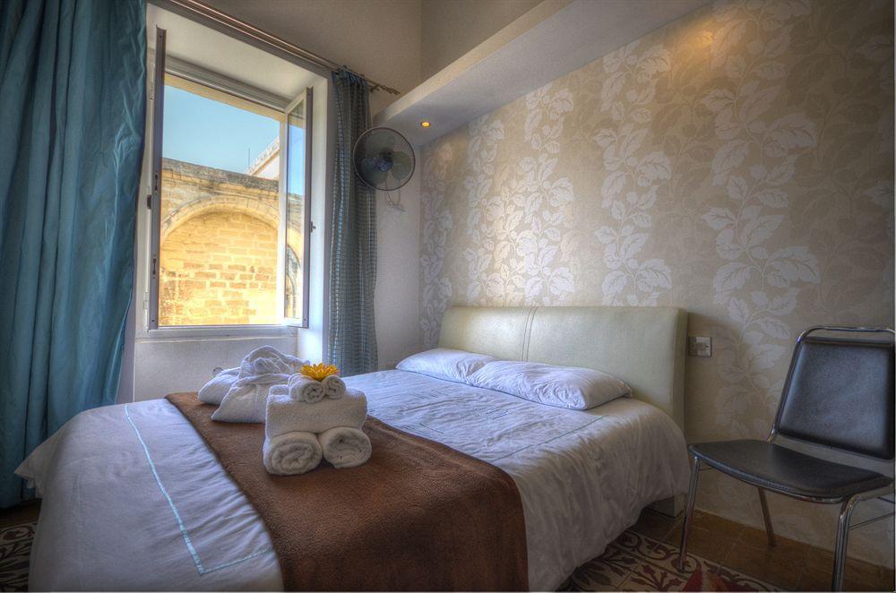 Barrakka Suites Валета Екстериор снимка