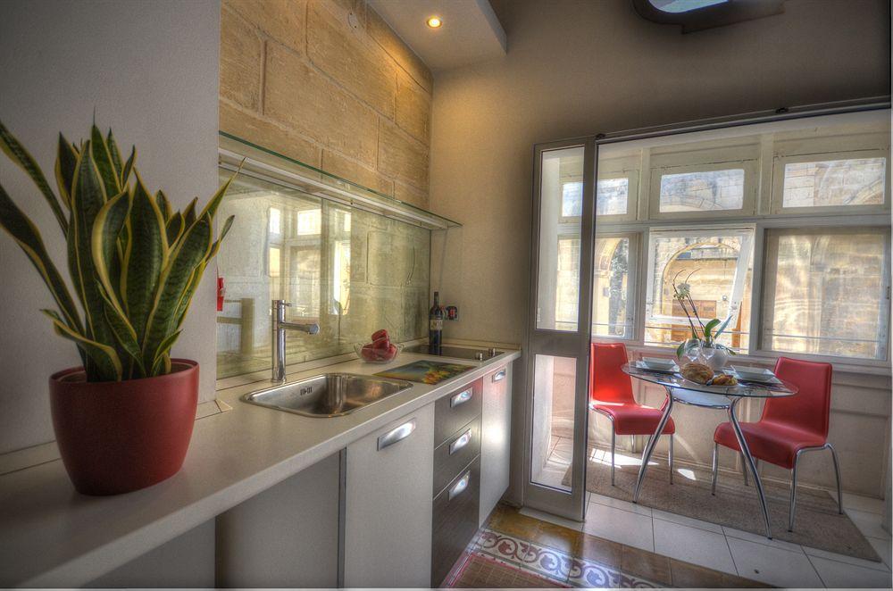 Barrakka Suites Валета Екстериор снимка