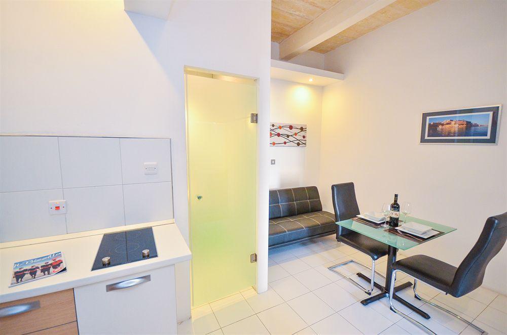 Barrakka Suites Валета Екстериор снимка