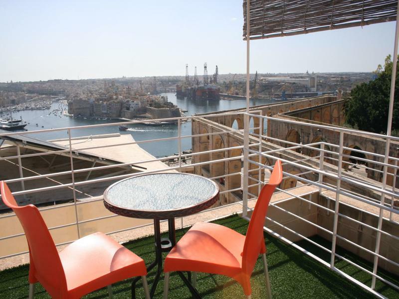 Barrakka Suites Валета Екстериор снимка