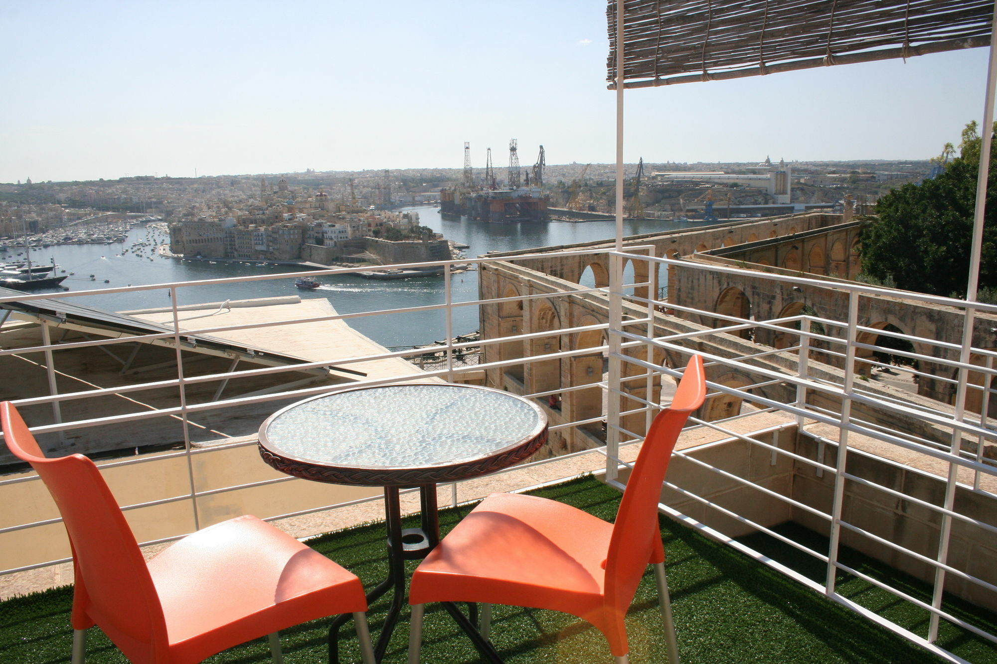 Barrakka Suites Валета Екстериор снимка